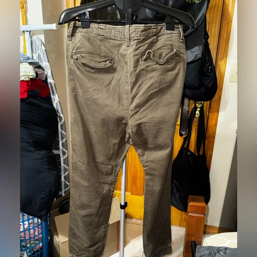 N/A comfortable men